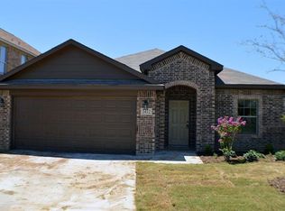 3412 Columbus St, Gainesville, TX 76240