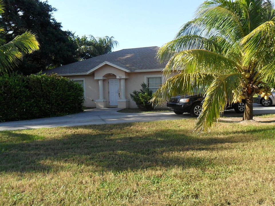 1st image of 301 SE Tressler Dr
