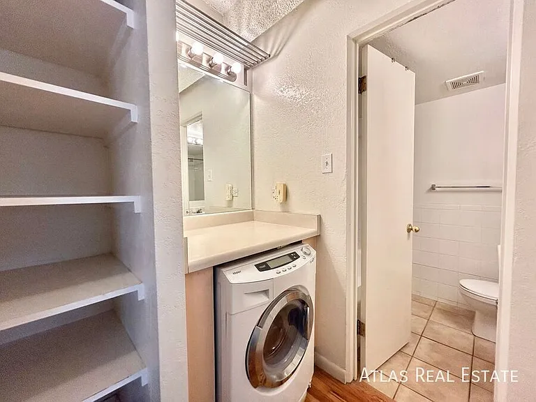 200 N Pearl St #206 — Photo 11