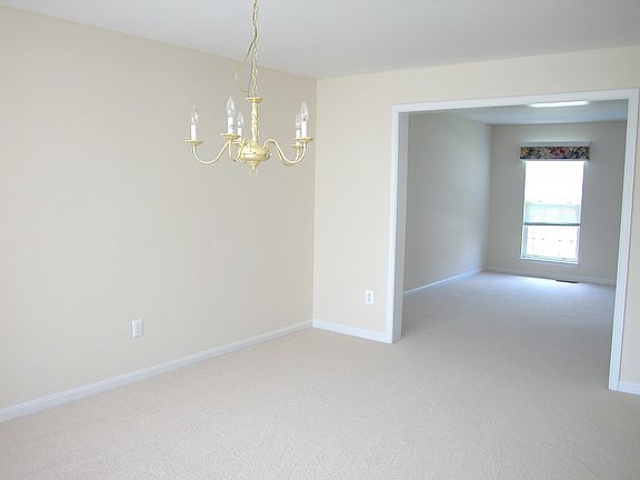 4th image of 20 Morrissey Stone Ct