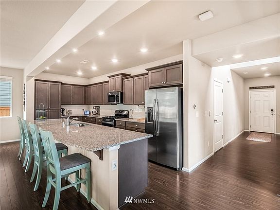4th image of 8655 Spartacus St NE