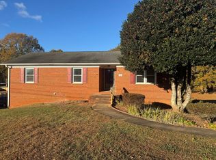 107 Emlee St, Lexington, NC 27295