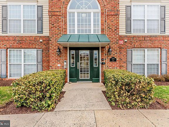 2nd image of 2504 Shelley Cir Unit 1C