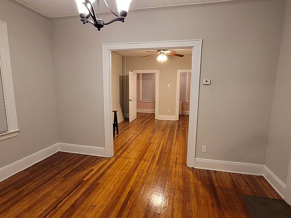 3rd image of 6123 62nd St Floor 1