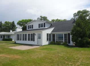 2836 Bay Dr, Port Austin, MI 48467