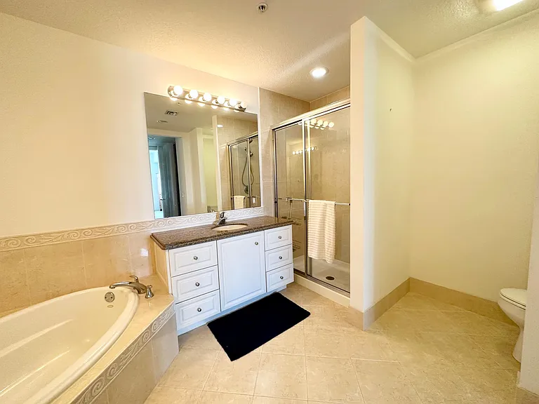 3 Harbour Isle Dr #306 — Photo 16