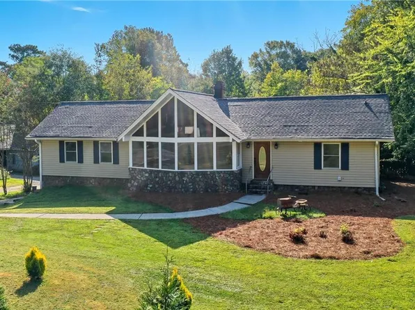 6306 Putnam Ford Dr, Woodstock, GA 30189