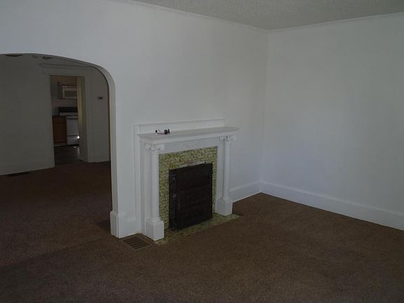 5th image of 100 Hoover St