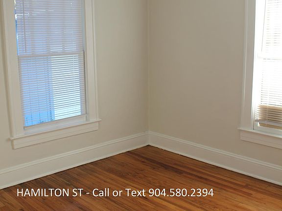 1st Bedroom - with built-in wardrobe