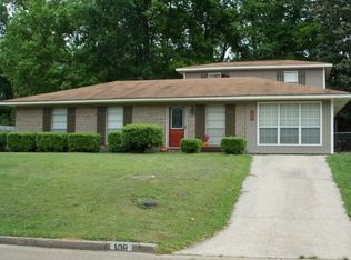 108 Allendale Dr, Vicksburg, MS 39180