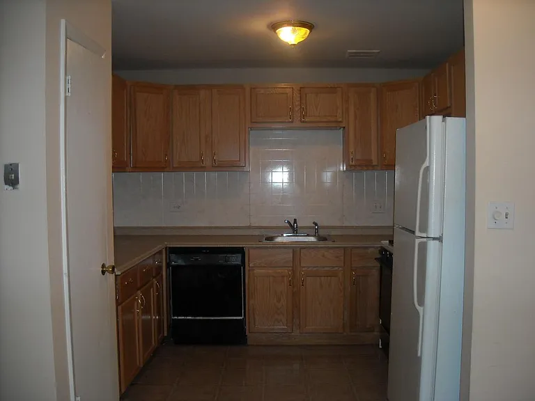 13B Kingery Quarter — Photo 3
