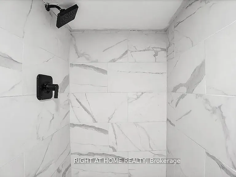 210 Mary St N #BASEMENT — Photo 6