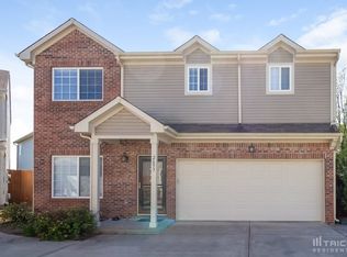 2693 Grand Fir Dr, Greenwood, IN 46143