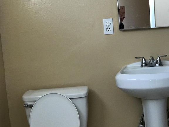 4th image of 12601 Flower St APT 8