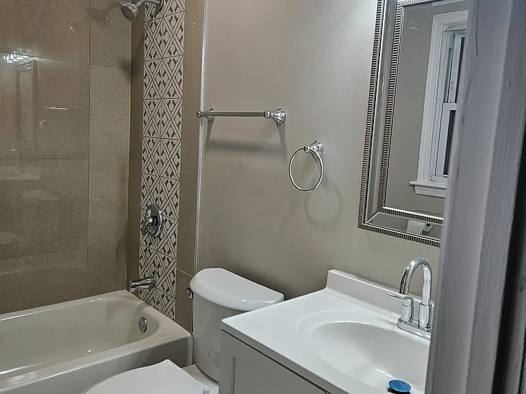 1020 S Park Blvd — Photo 5