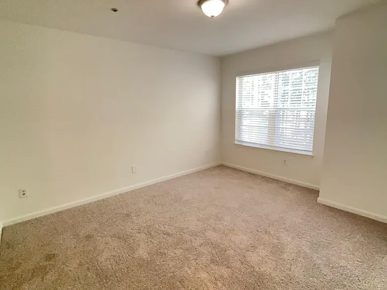 Wesley St. Claire Apartments at Lawrenceville — Photo 98
