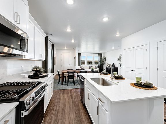 7th image of this home