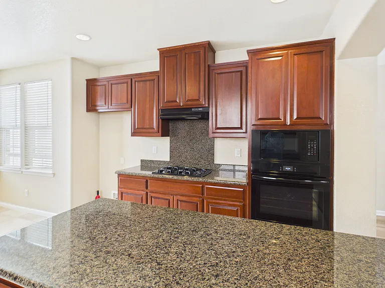 8200 Sienna Loop — Photo 6