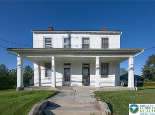 4299 Lanark Rd, Center Valley, PA 18034