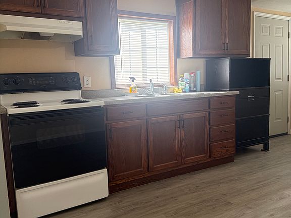 3rd image of 1021 S 10th St