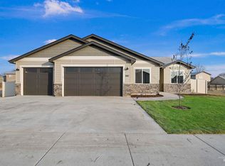 880 Bushnell Ave, Wilder, ID 83676