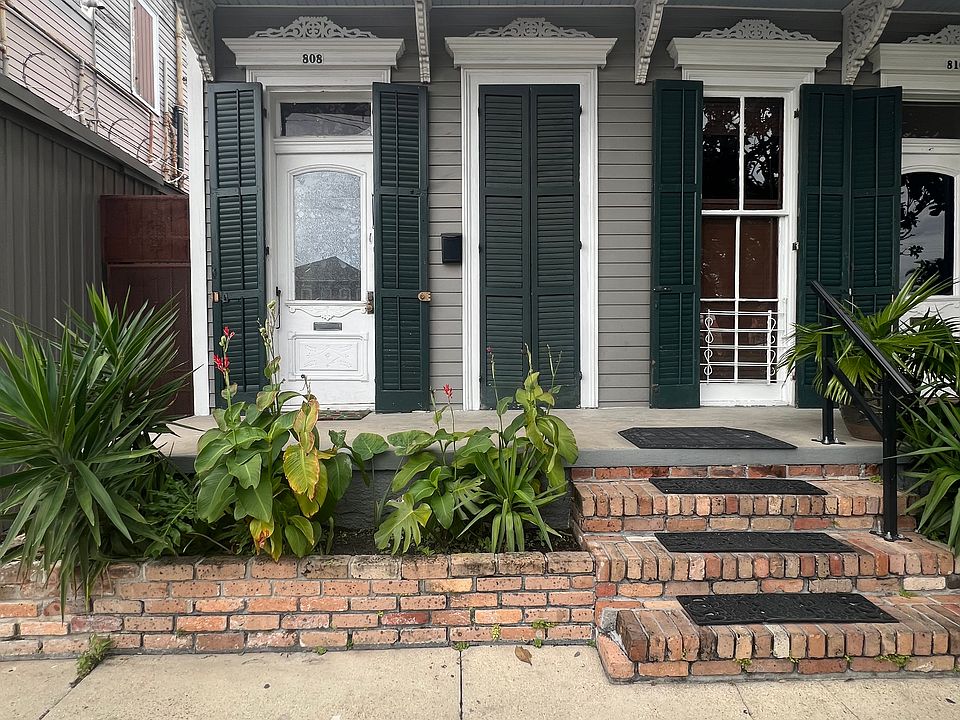 Large Stoop