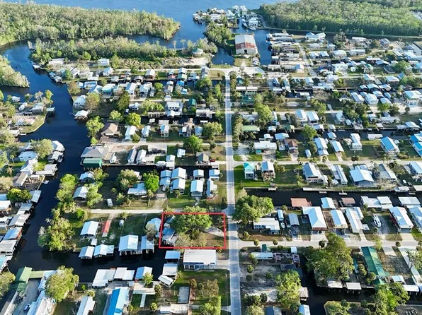 249 SE 228th St, Suwannee, FL 32692