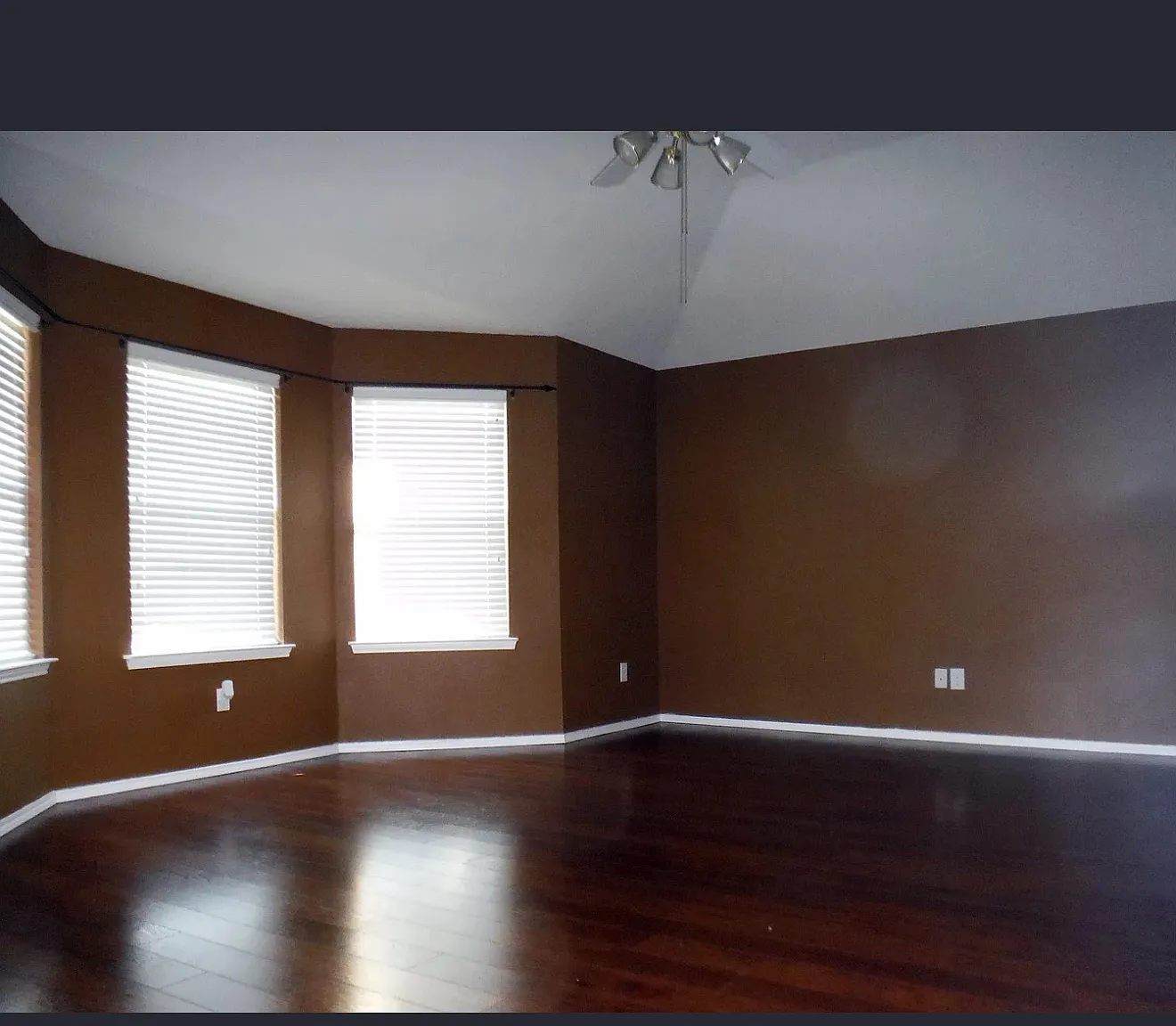 3 bed, 1743 sqft, $2,200 — Photo 1