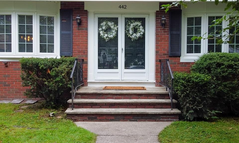 1st image of 442 Eastview Ave