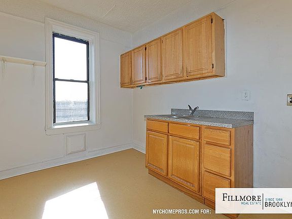 5th image of 455 Wilson Ave Unit D9