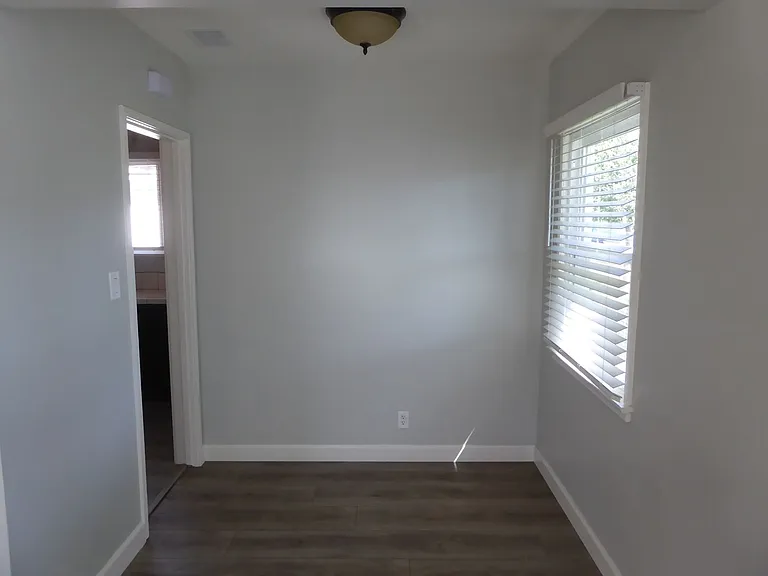 2031 N Parish Pl — Photo 13