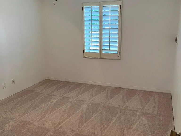 161 W Pierson St — Photo 14