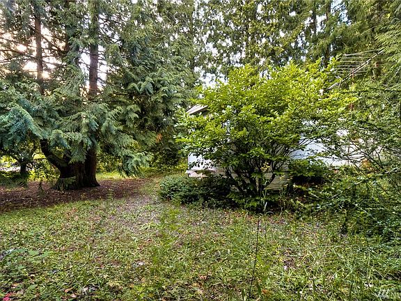5th image of 9306 208th Ave E