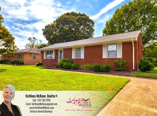 12 Prince George Dr, Hampton, VA 23669