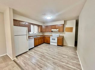 708 Douglas St #2, Bloomington, IL