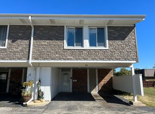 16 Cour Masson, Palos Hills, IL