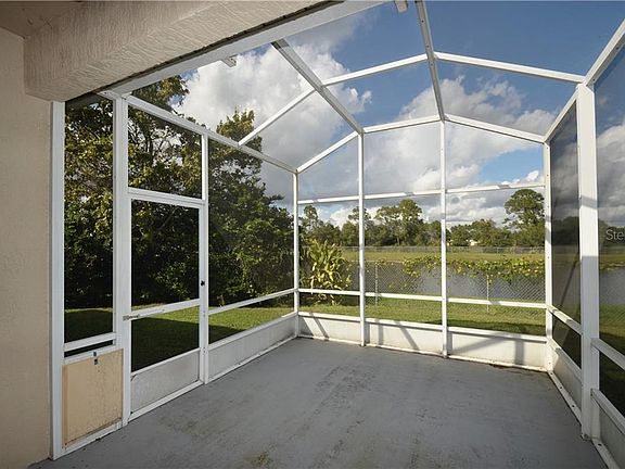 2nd image of 112 Woodbury Pines Cir