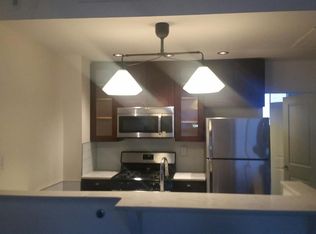 725 Walnut St #2A, Philadelphia, PA 19106