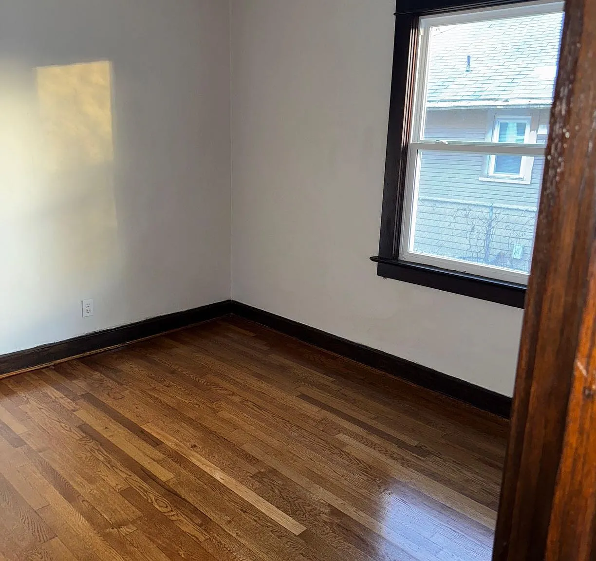 3 bed, $2,045 — Photo 4