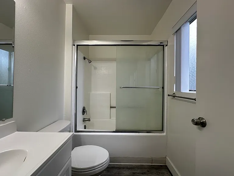6451 Kester Ave #11 — Photo 6