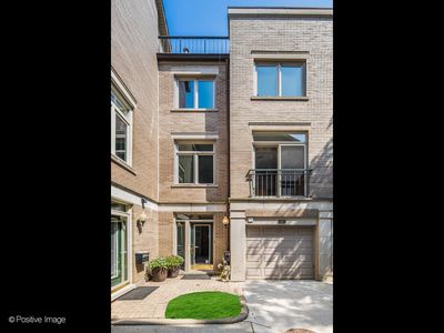 2722 N Southport Ave #A, Chicago, IL, 60614