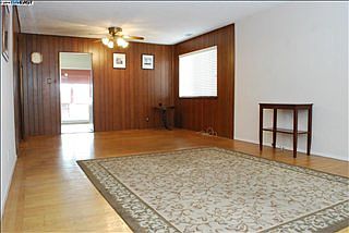 4th image of 939 Figueroa Dr