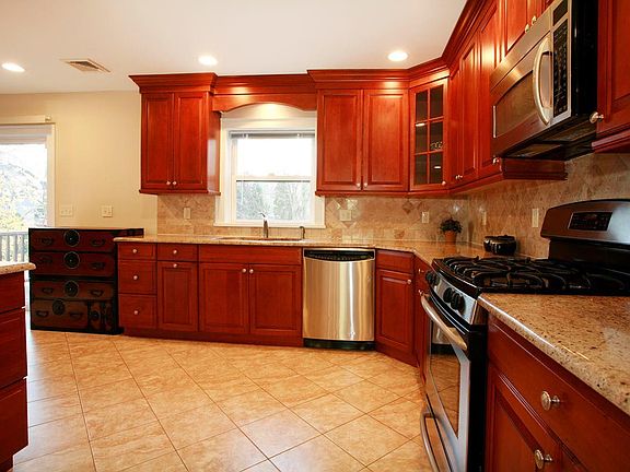 5th image of 8 Harrington Pl #Hse