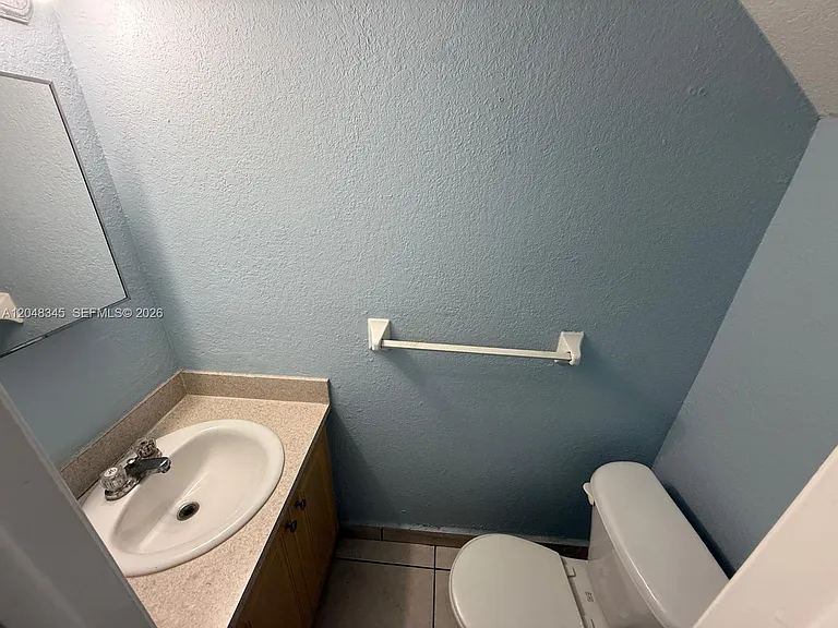 1350 W 53rd St #29 — Photo 7