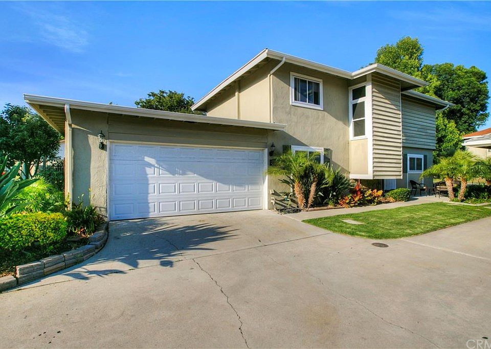 1st image of 2527 College Ln