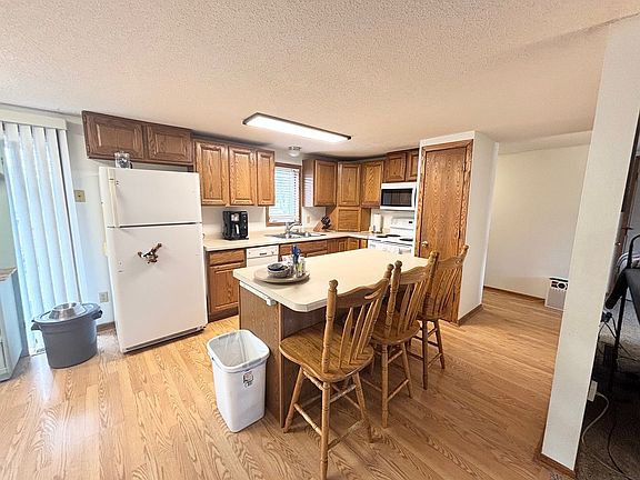 3rd image of 22968 160th St NE