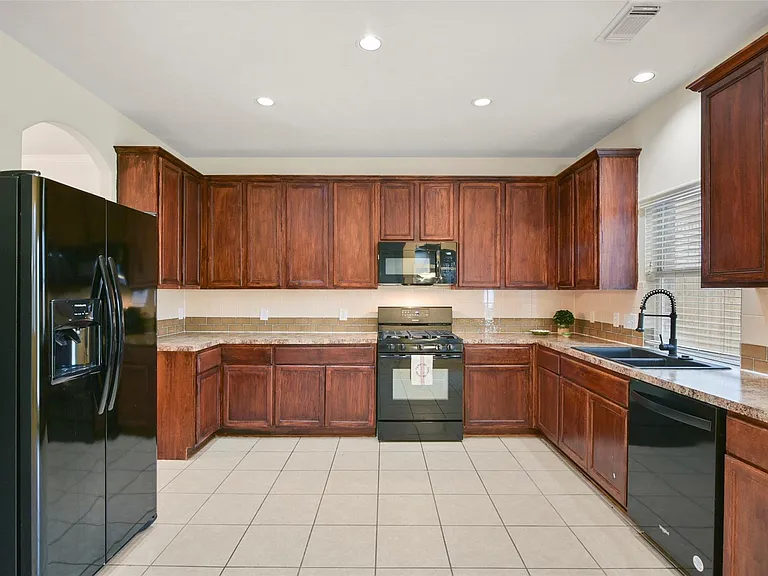 7514 Boxwood Ridge Ln — Photo 6