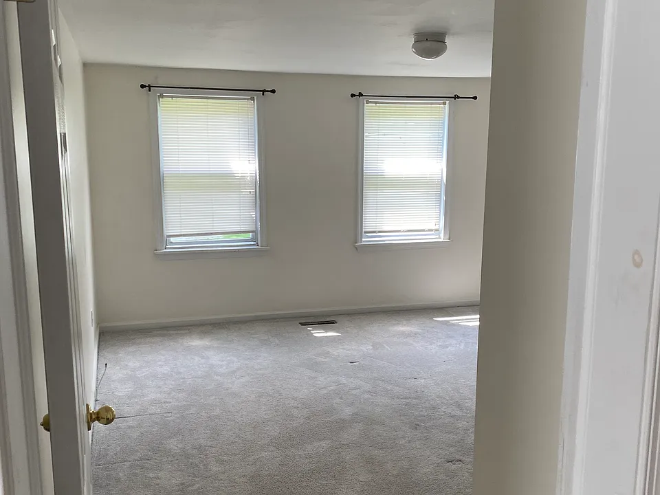29 S Melcher St #2