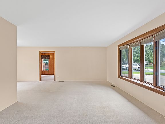 3rd image of 2203 Heron Ct
