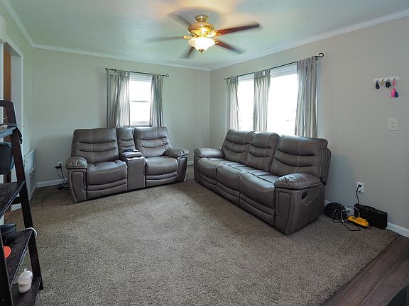 717 Washburn Ave-103